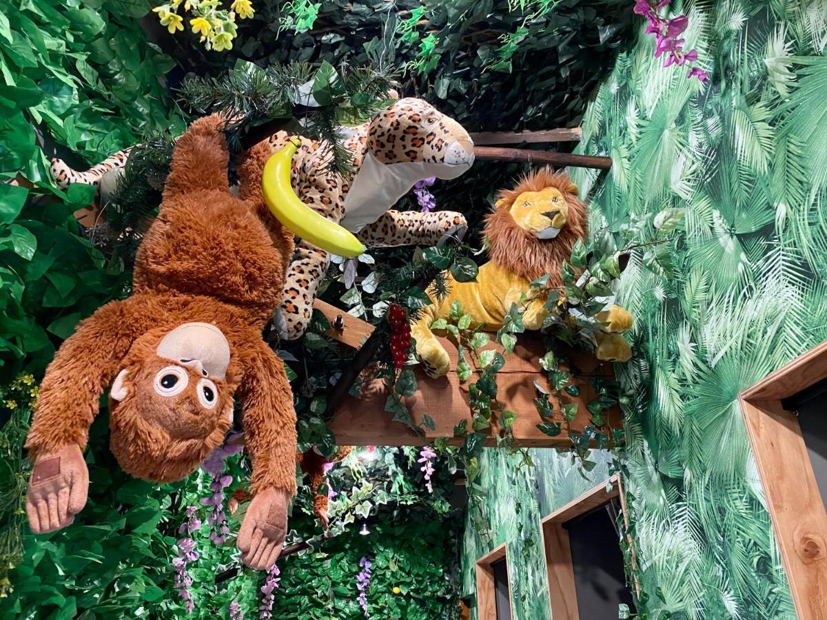 Hotel Jungle Fun Fun Osaka Exterior foto